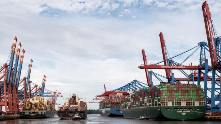 Perdagangan Laut sebagai Tulang Punggung Global